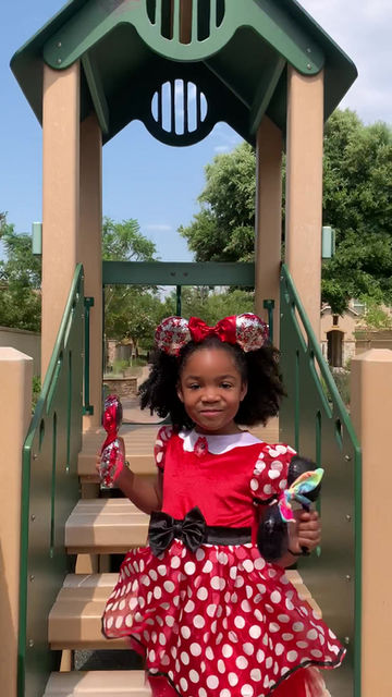 Thumbnail: Princess Minnie Mouse Hairband