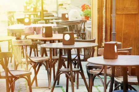 chaise bistrot café parisien thonet