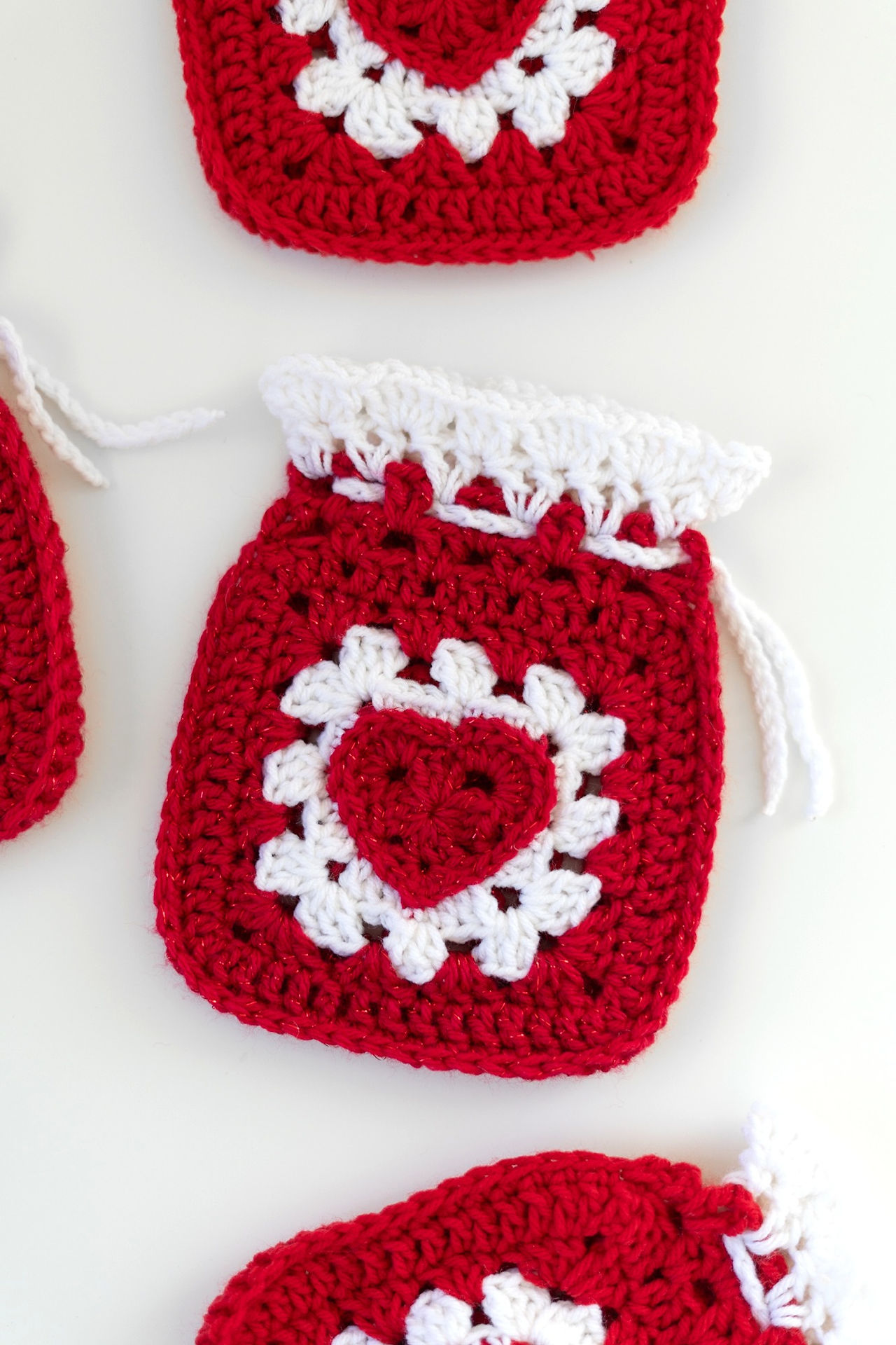 crochet valentine pouch free pattern