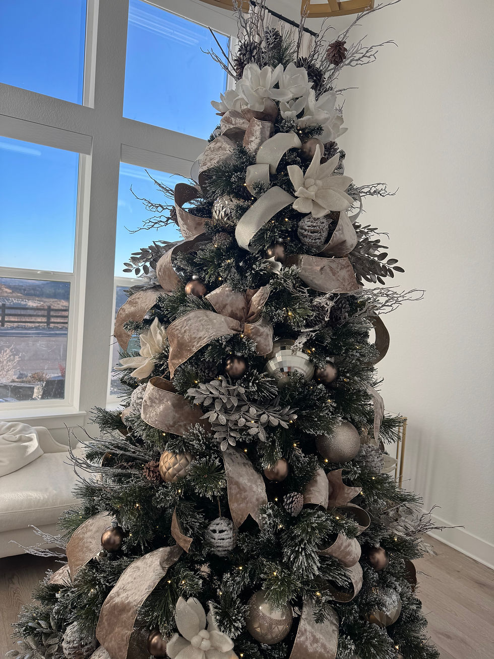 Thumbnail: Champagne Bronze Tree Decor