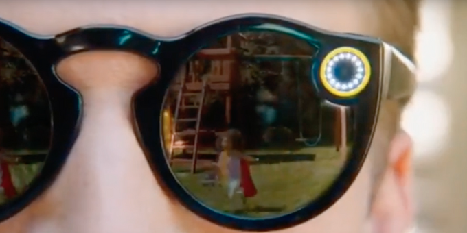Snapchat develops smart Spectacles