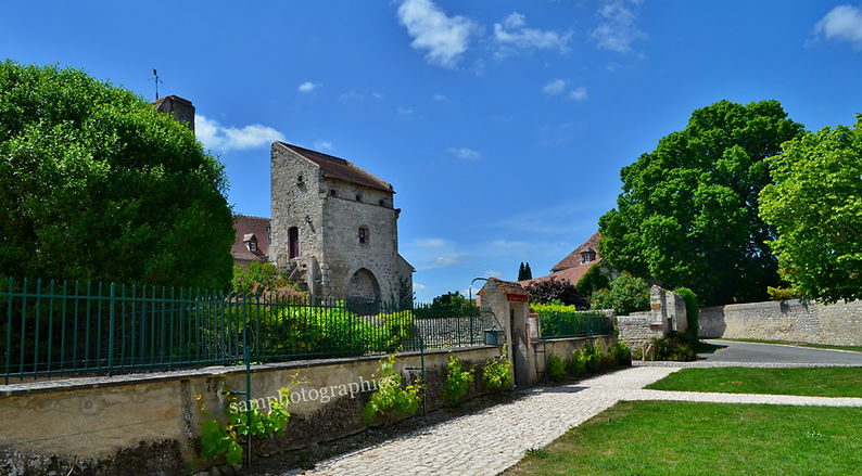 16 Charroux_edited.jpg