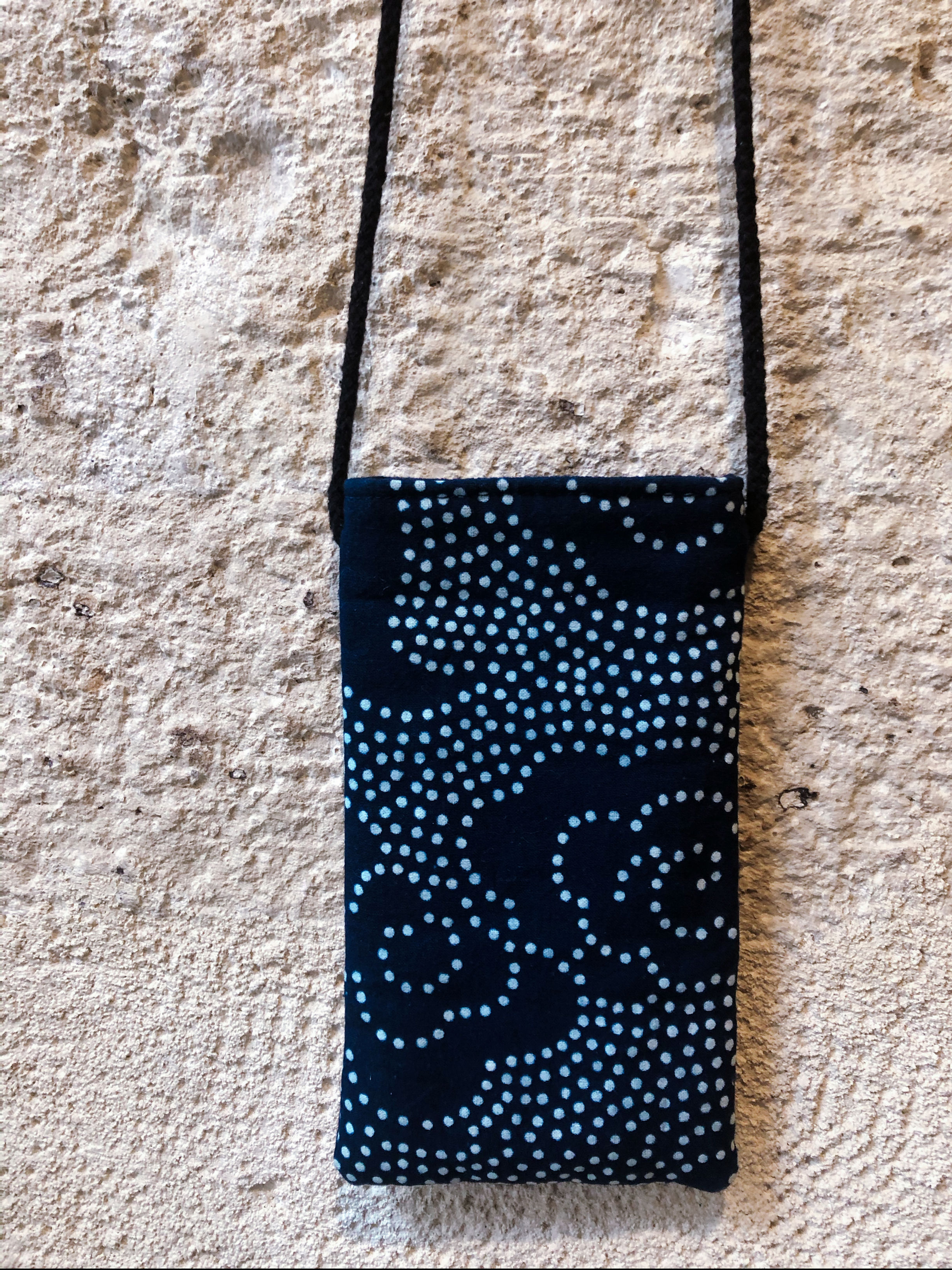 petite pochette en coton bleu indigo