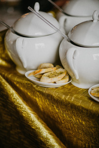 Servieren Hochzeitssuppe Hochzeitsfeier