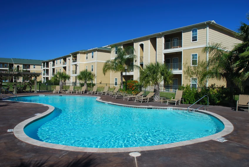 Commercial-Pool-Mgmt-2.webp