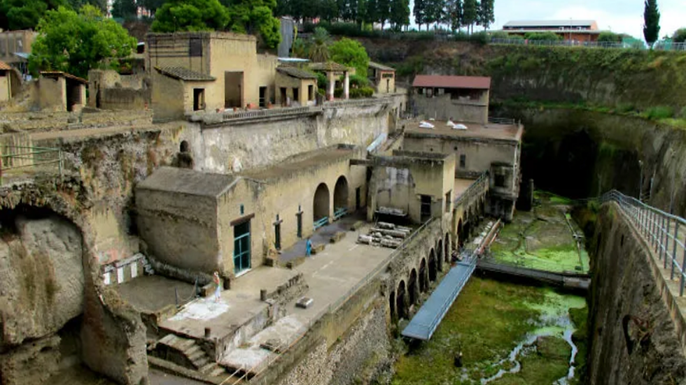 Thumbnail: Explore the Herculaneum - Skip the Line Ticket and Audioguide
