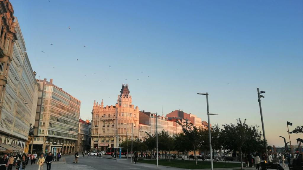 Visit Coruña´s Female Characters at Night  - Private Walking Tour