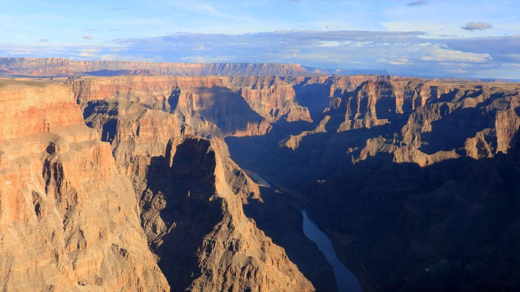 Grand Canyon West Rim Bus Tour and Skywalk with Helicopter Ride