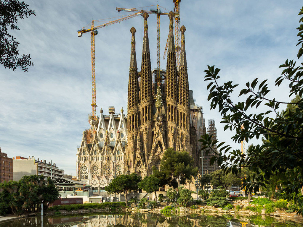 Park Güell and Sagrada Familia - Guided Tour