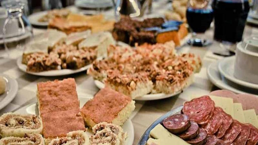 German Dinner and Show with Transportation