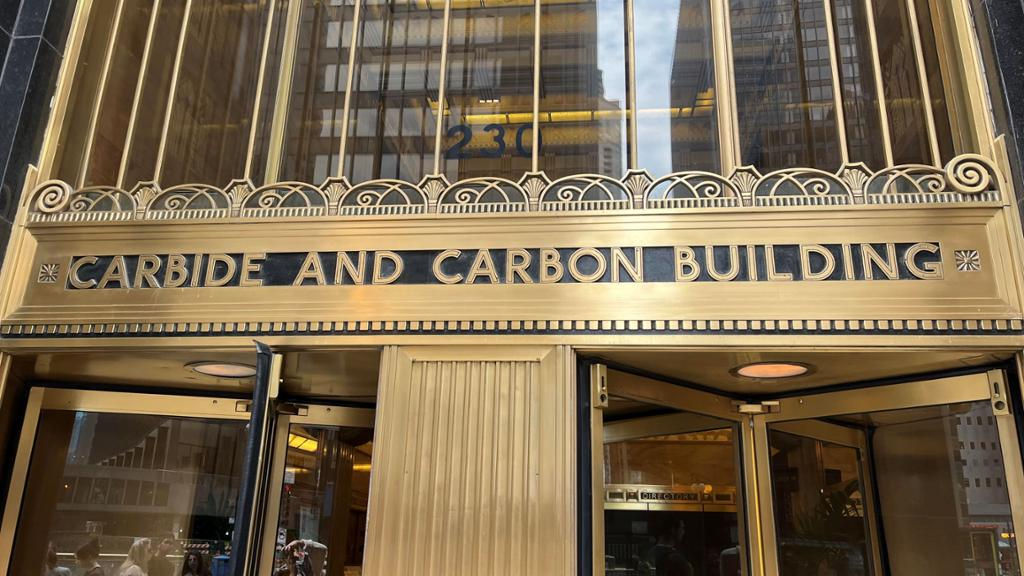 Downtown Chicago TV and Movie Sites - Walking Tour