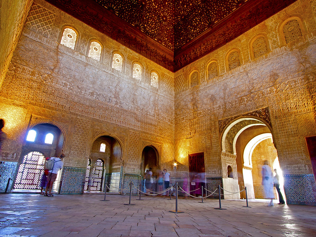 Alhambra, Generalife and Nasrid Palace Tour - with Transfers