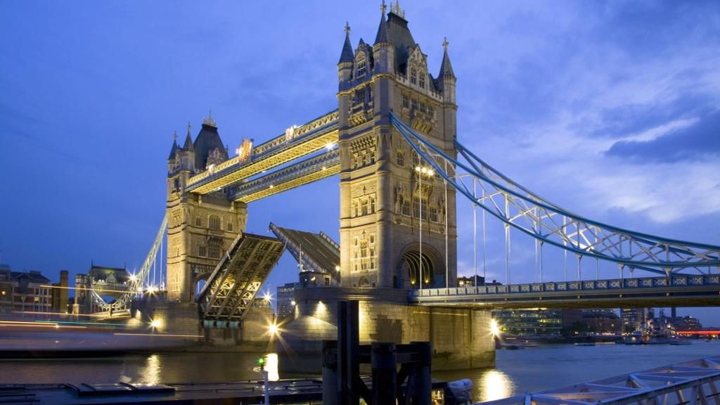 River Thames Jazz Dinner Cruise Experience