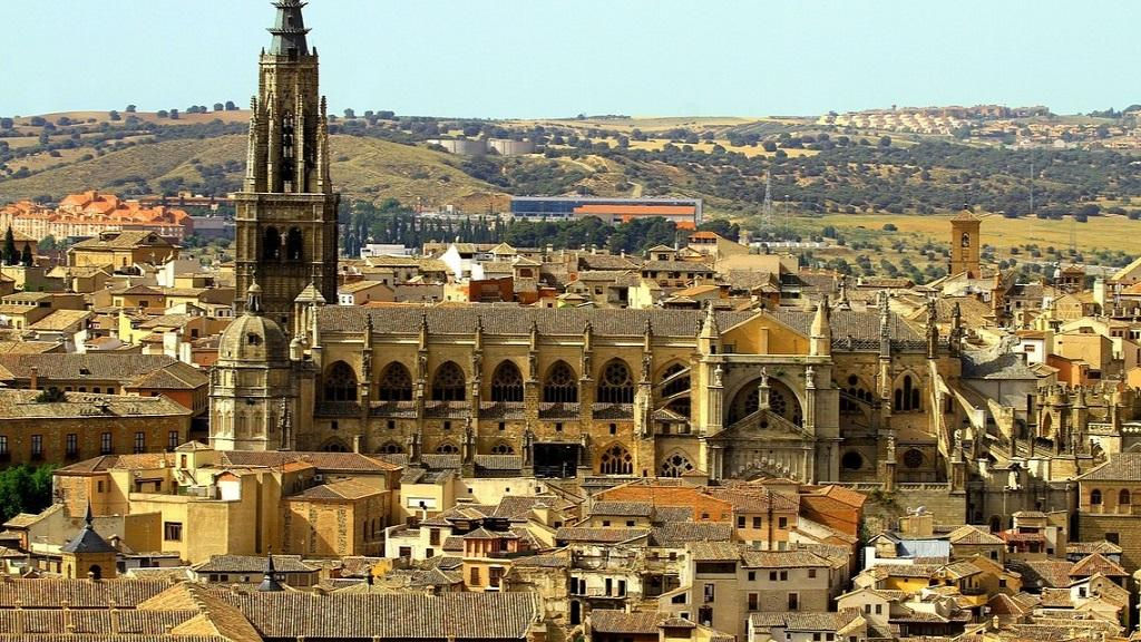 Discover The City of The Three Cultures