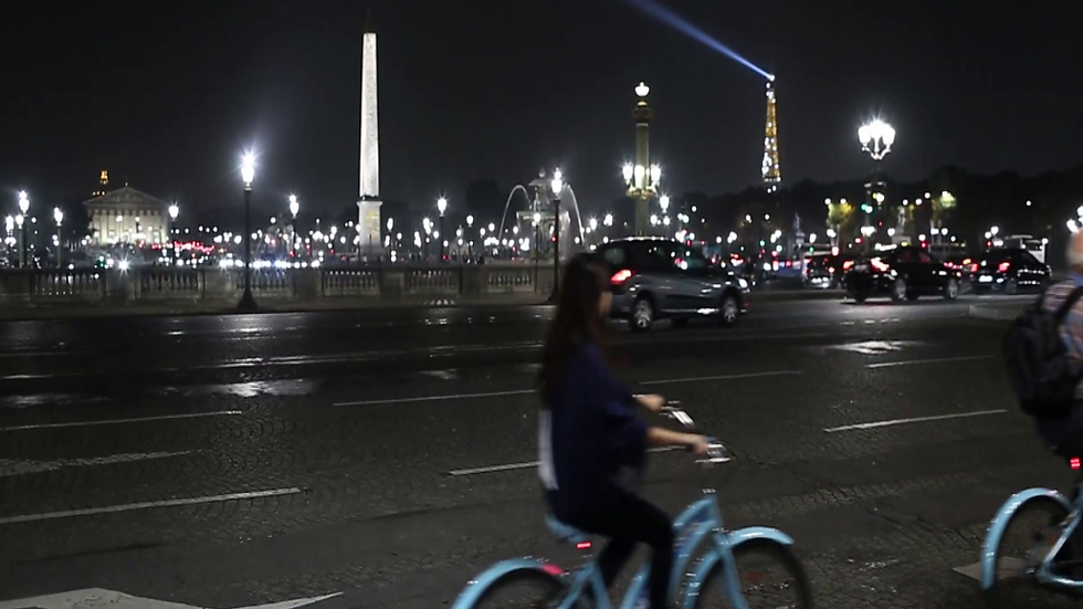Thumbnail: Paris Night Bike Tour and Seine River Cruise
