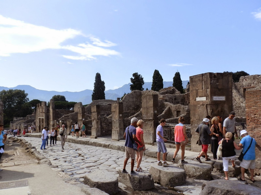 Pompeii Excavations Walking Tour - From Pompeii