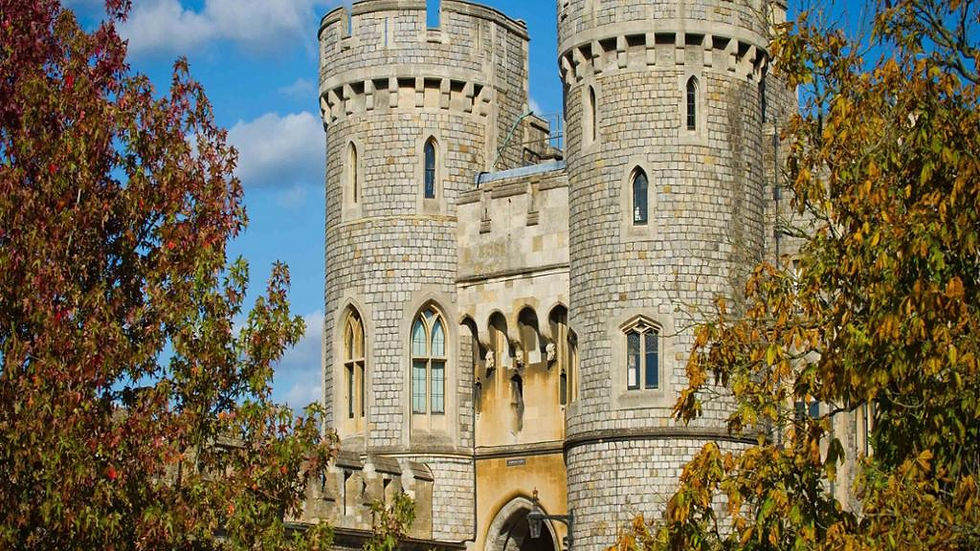 Thumbnail: Full Day Coach Tour - Stonehenge and Windsor Tour