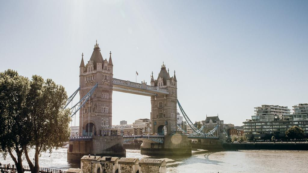 London in a Day: Tower of London, Westminster Abbey and River Cruise