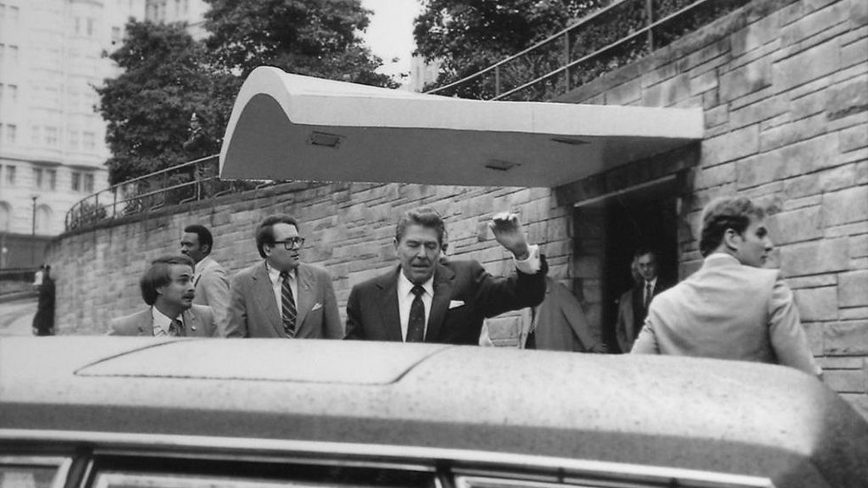 Thumbnail: Secrets & Scandals: Half-Day Private Walking Tour