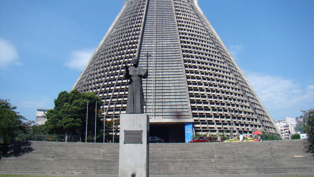 Christ the Redeemer by Minivan and Rio de Janeiro Half Day City Tour