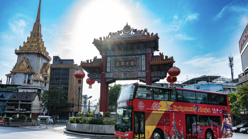 Hop-On Hop-Off Bus City Tour and Chinatown by Night