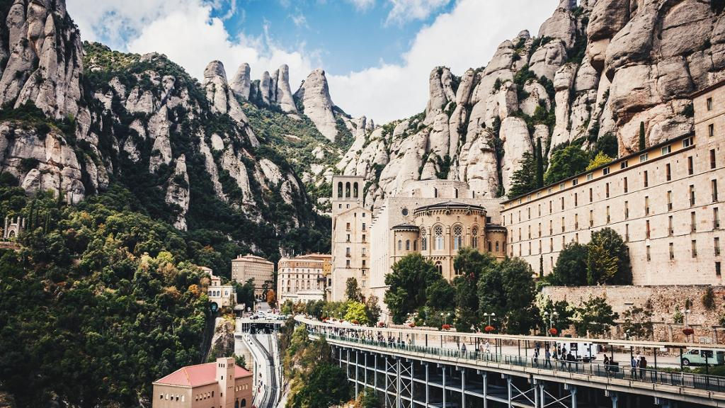 Montserrat Visit with Cog Wheel Train and Traditional Drinks - Half Day Tour