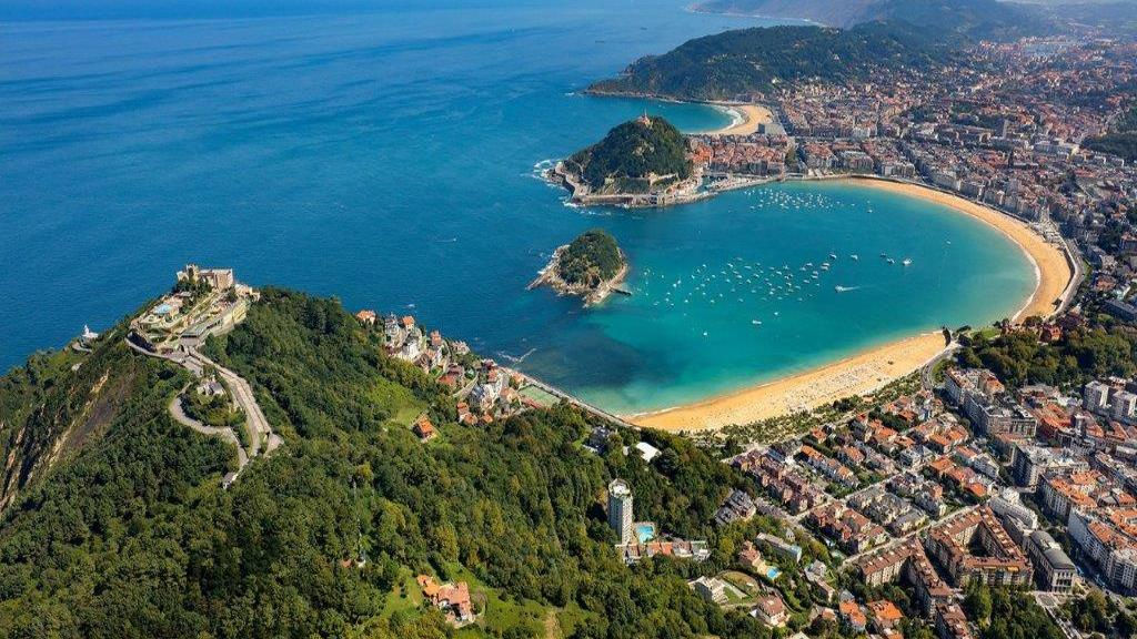 Emblematic City of San Sebastian - Private Walking Tour