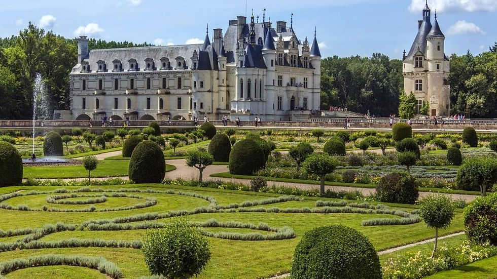 Thumbnail: All day trip audioguided tour of Loire castles with transportation from Paris