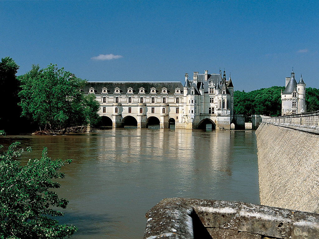 Loire Valley - with Hotel Pickup