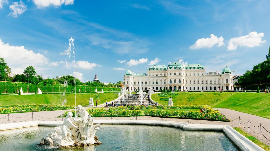 Belvedere Palace and Garden Guided Tour with Skip the Line Ticket