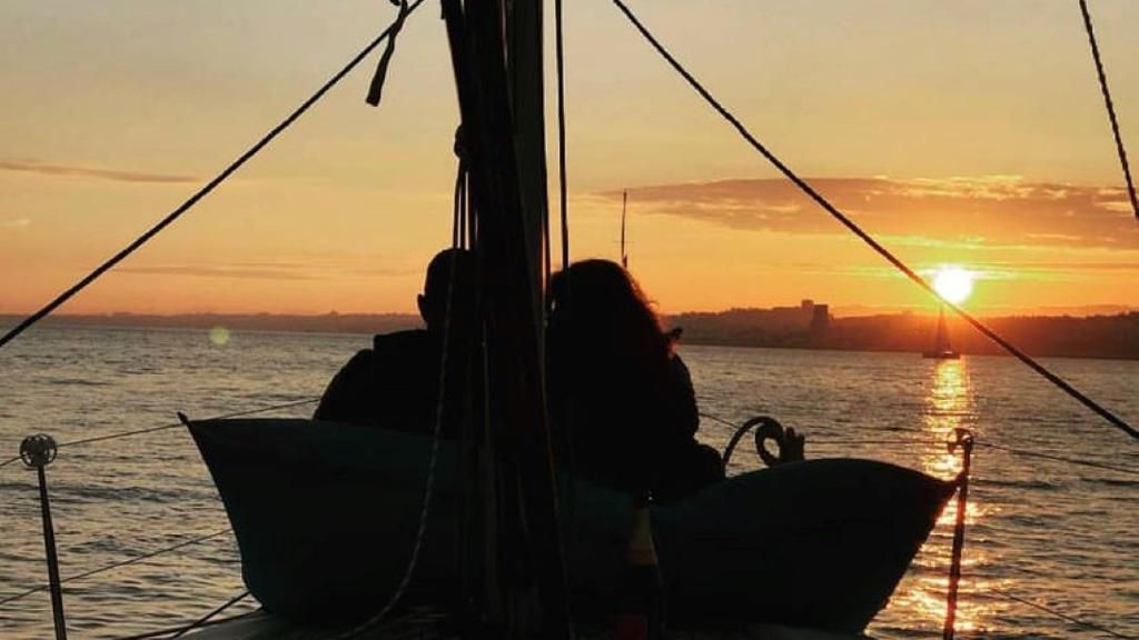 2-Hour Sunset Tagus River Sailing