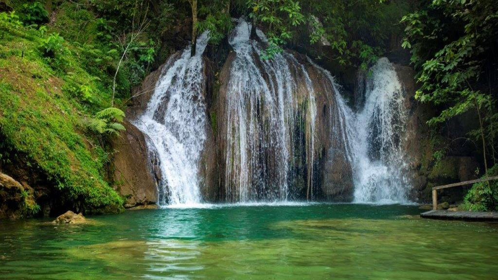 Rio do Peixe Waterfalls - Half-Day Tour