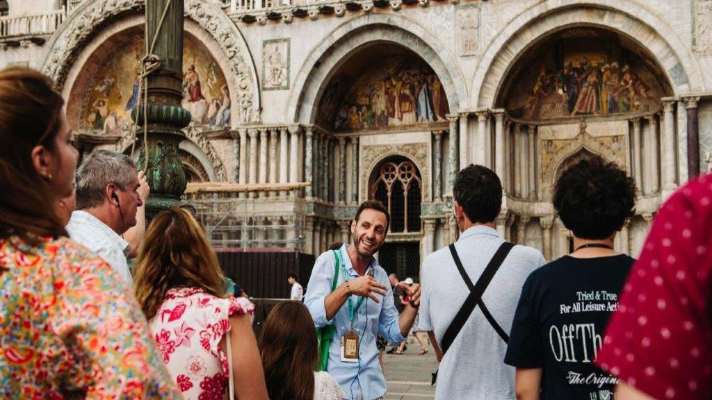 Doge Palace Guided Tour with Exclusive Evening Access to the Golden Basilica