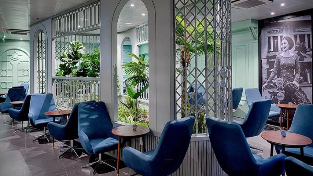 Tan Son Nhat International Airport Lounge for International Flights