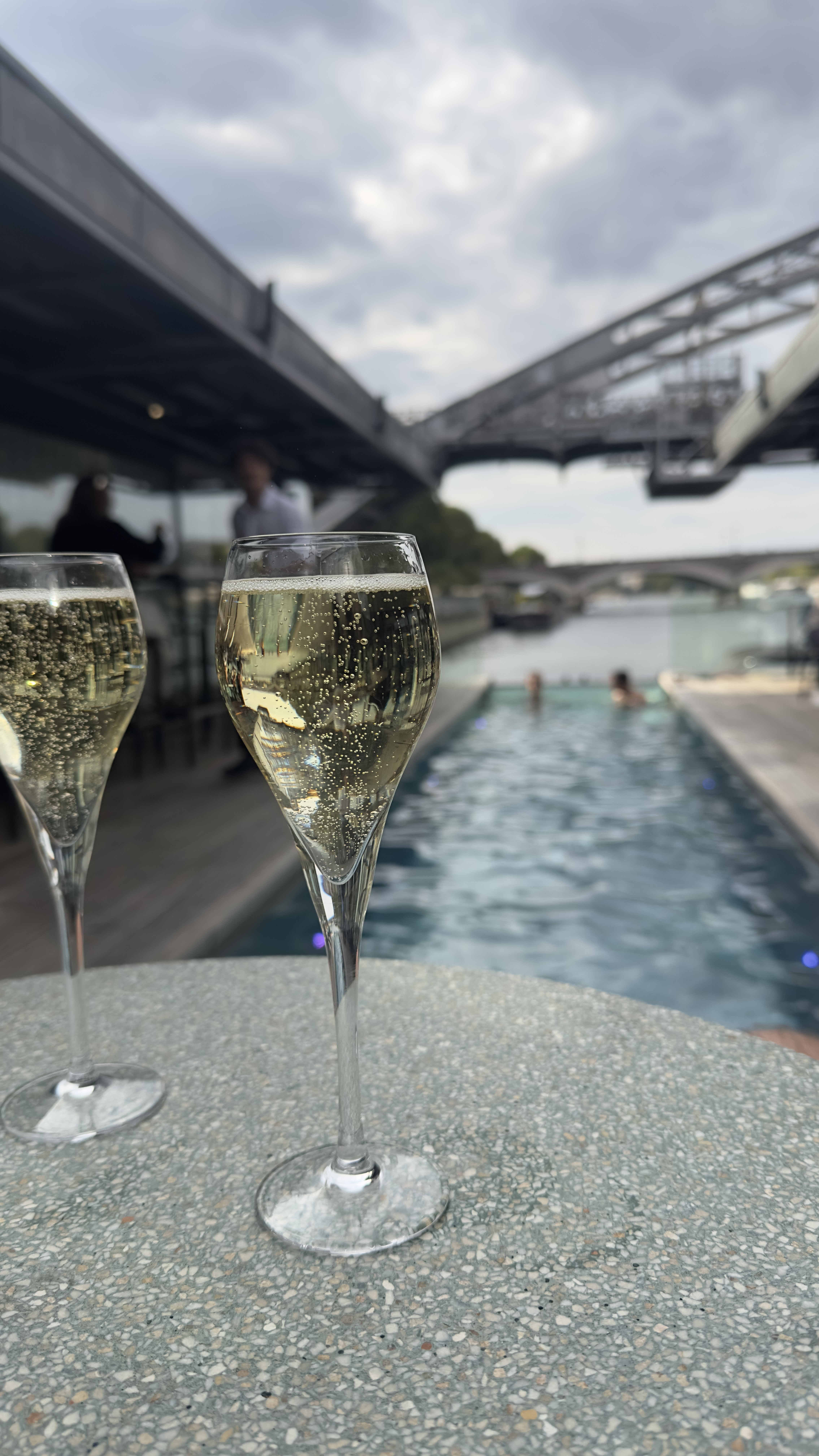 Off Paris Seine – Une nuit suspendue sur l’eau