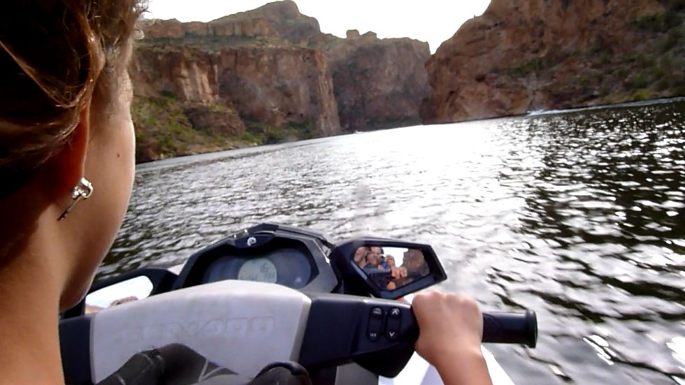 20121006_CanyonLake_jetski_Alexis_C.jpg