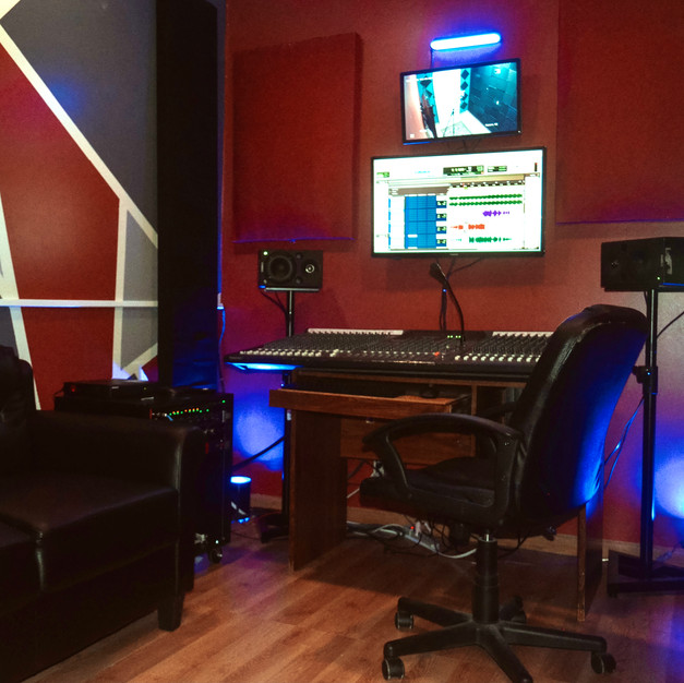 Studio B - Control Room 2