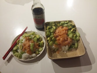 Tartare de saumon, concombre et avocat
