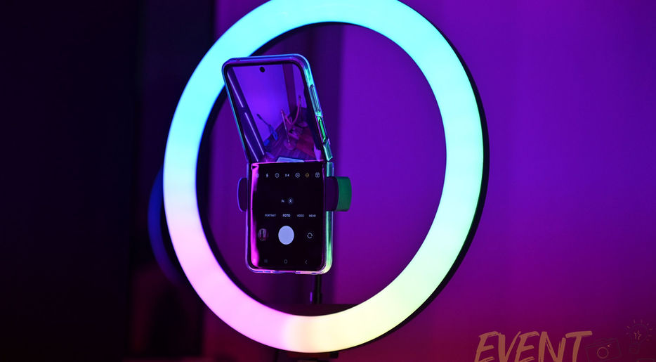 360 Grad Video Box mieten | Firmenfeier & Kick-off Event