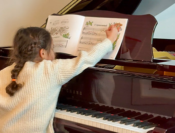 Las Conchillas Musica Academy, Piano lesson, Brossard