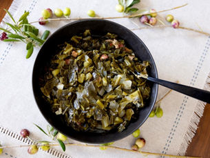 Southern Collard Greens with Smoked Ham and Bacon