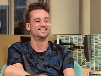 Chano Charpentier: sufrió un brote psicótico, quiso apuñalar a un policía y recibió un disparo