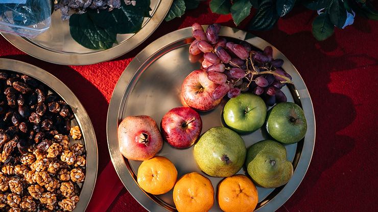 Fresh fruits rich in vitamin C help wound recovery.