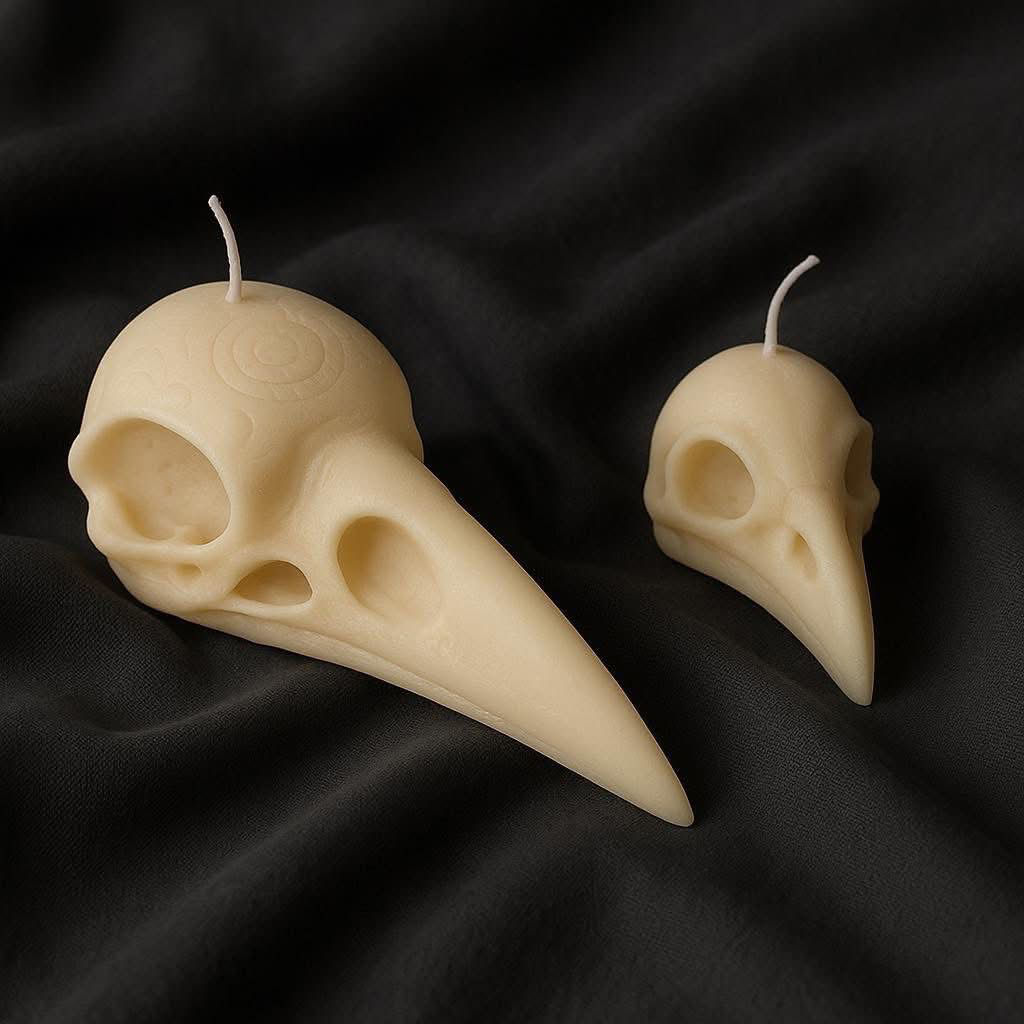 Raven skull candle