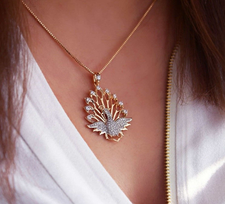 The women's necklace Peacock model code S1AAB-5-1.