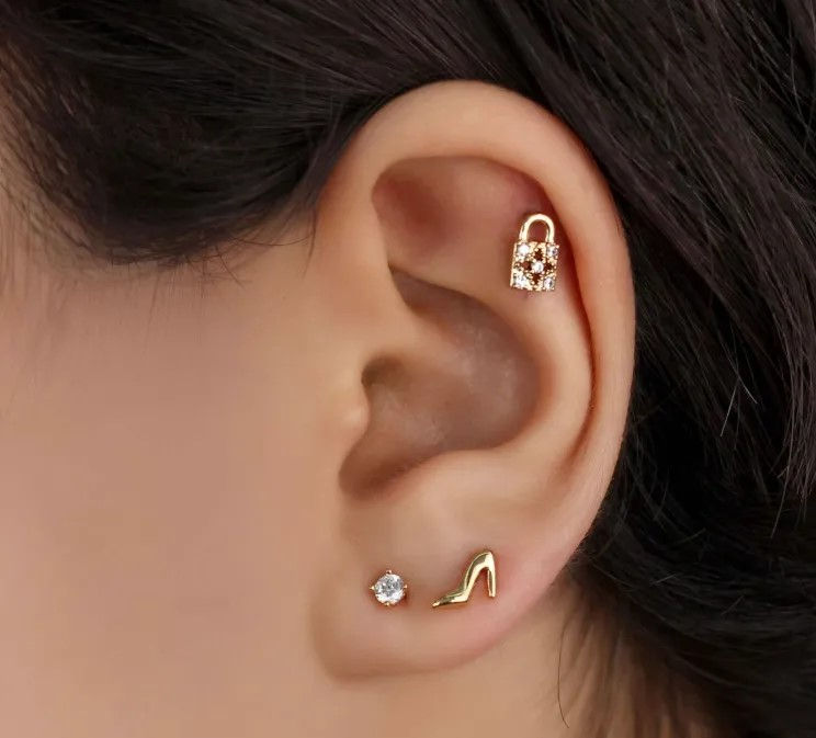 The women's stud earrings set code AAC-52