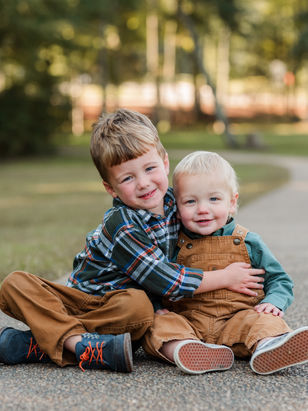 Best Photo Session Locations Near Fredericksburg, VA (Family-Friendly Spots You’ll Love)