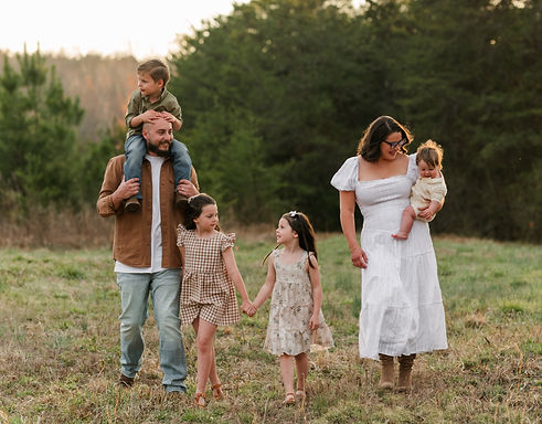 Spring-Family-Photoshoot-Spotsylvania-Va-Amber-Chestnut-Photography60_edited.jpg