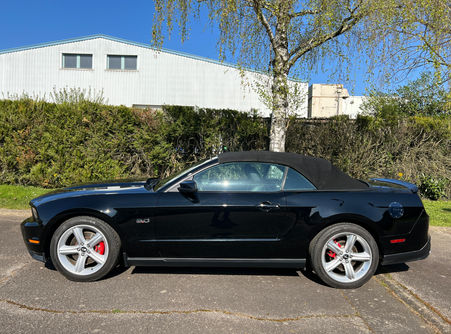 FORD MUSTANG GT CAB - 2012 - NOIR - 4.JPG