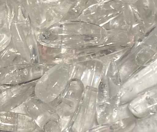 Clear Quartz Chips large 1-2_edited_edited.png